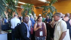 Mingel med kollegor från Rwanda, Sverige och Kenya (och förstås många andra nationaliteter på de andra deltagarna).